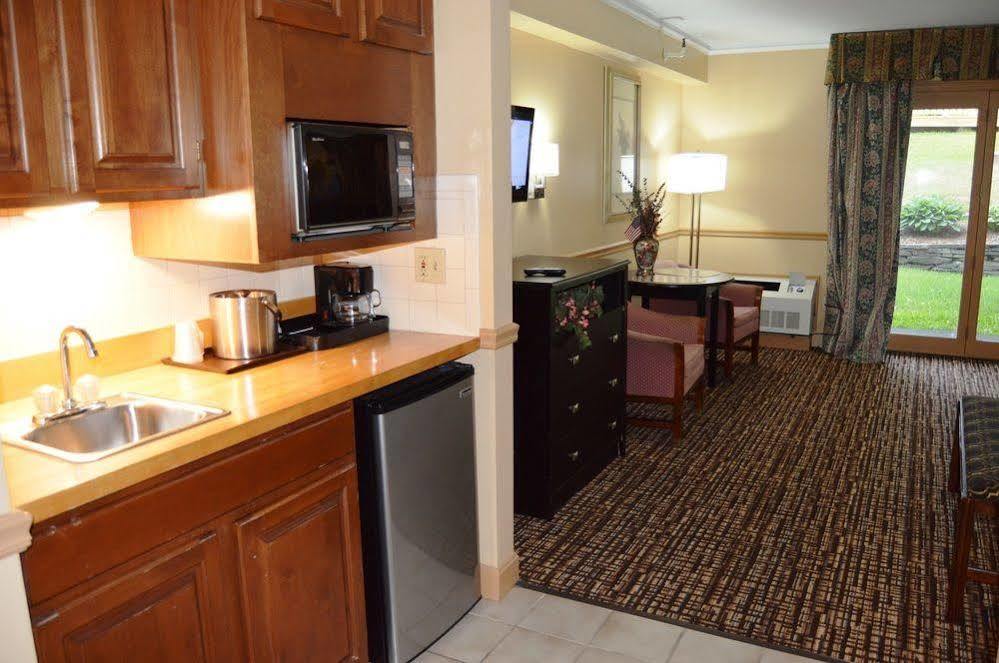 New World Inn Barre Extérieur photo