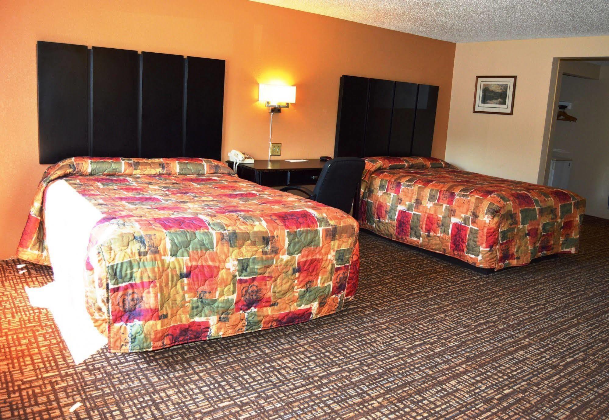 New World Inn Barre Extérieur photo