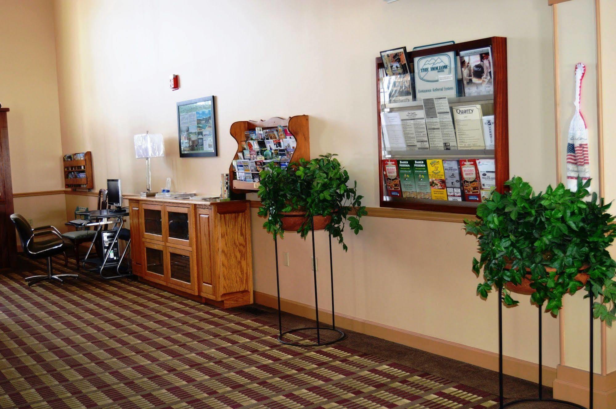 New World Inn Barre Extérieur photo