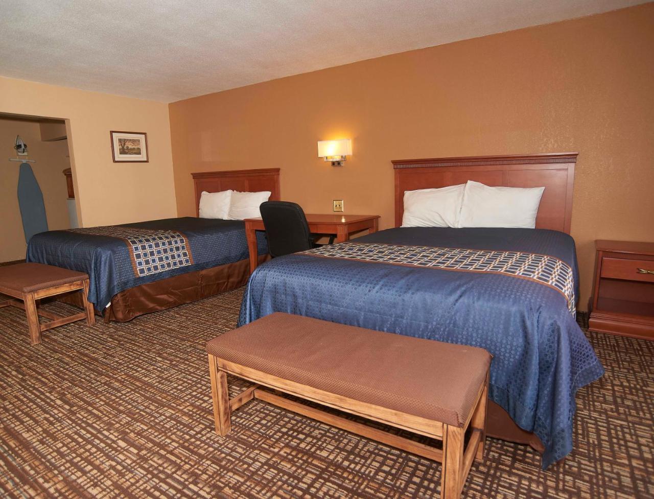 New World Inn Barre Extérieur photo