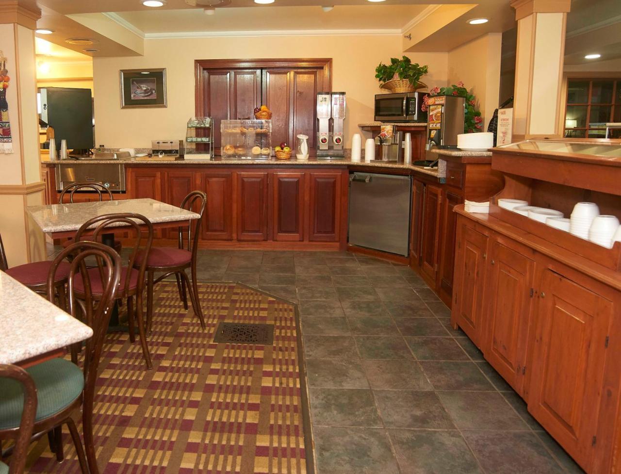 New World Inn Barre Extérieur photo