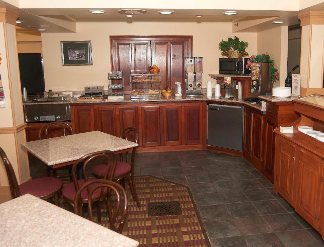 New World Inn Barre Extérieur photo