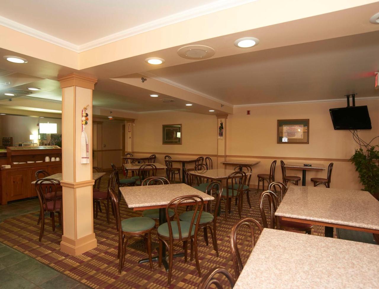 New World Inn Barre Extérieur photo